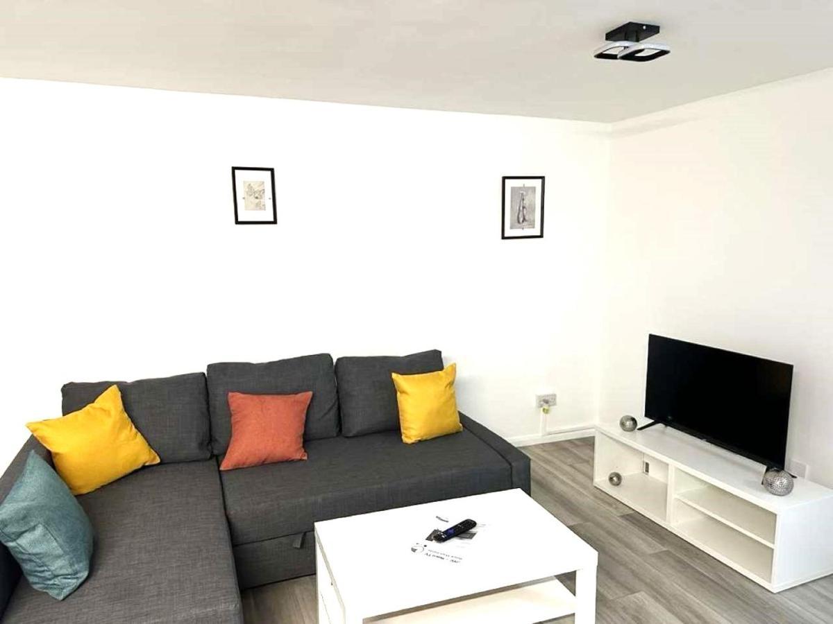 Stylish Apartment At Carlton Grove London Kültér fotó