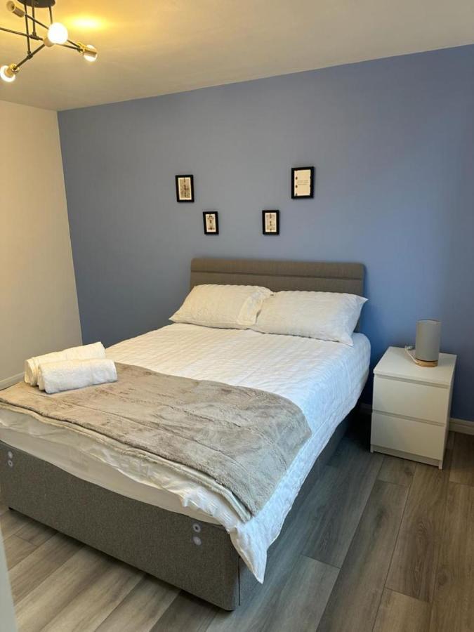 Stylish Apartment At Carlton Grove London Kültér fotó