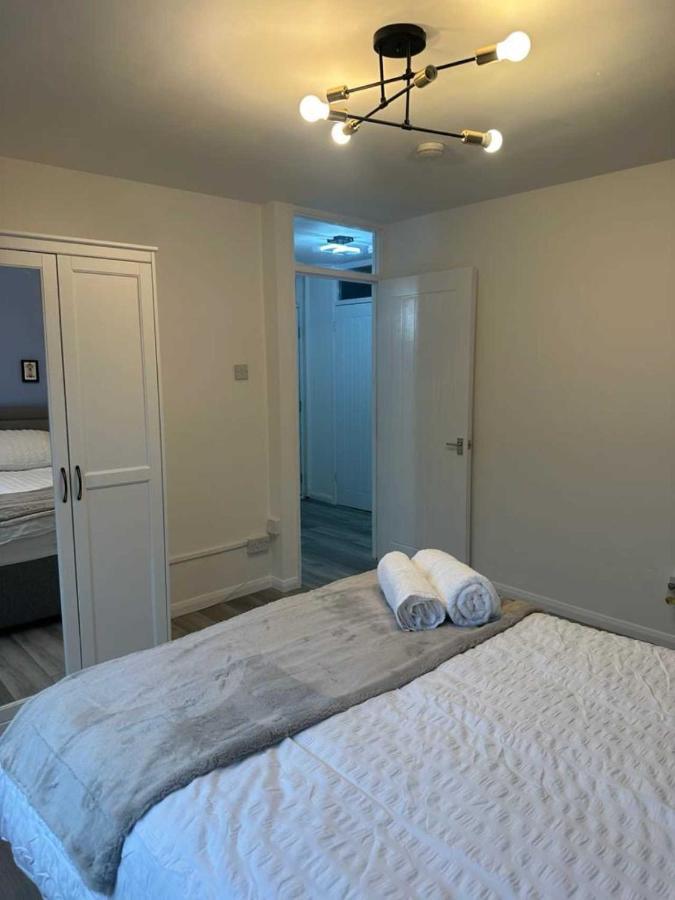 Stylish Apartment At Carlton Grove London Kültér fotó